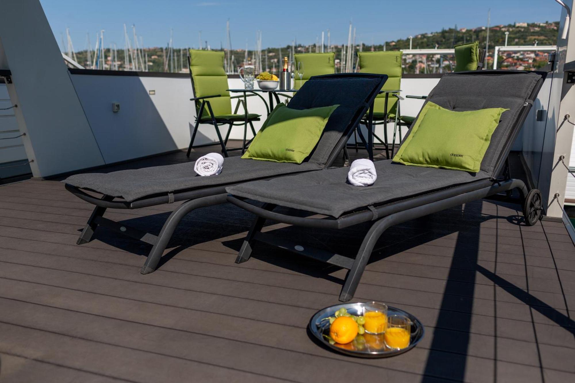 Floating Sea House Shark 3 Appartement Portorož Buitenkant foto