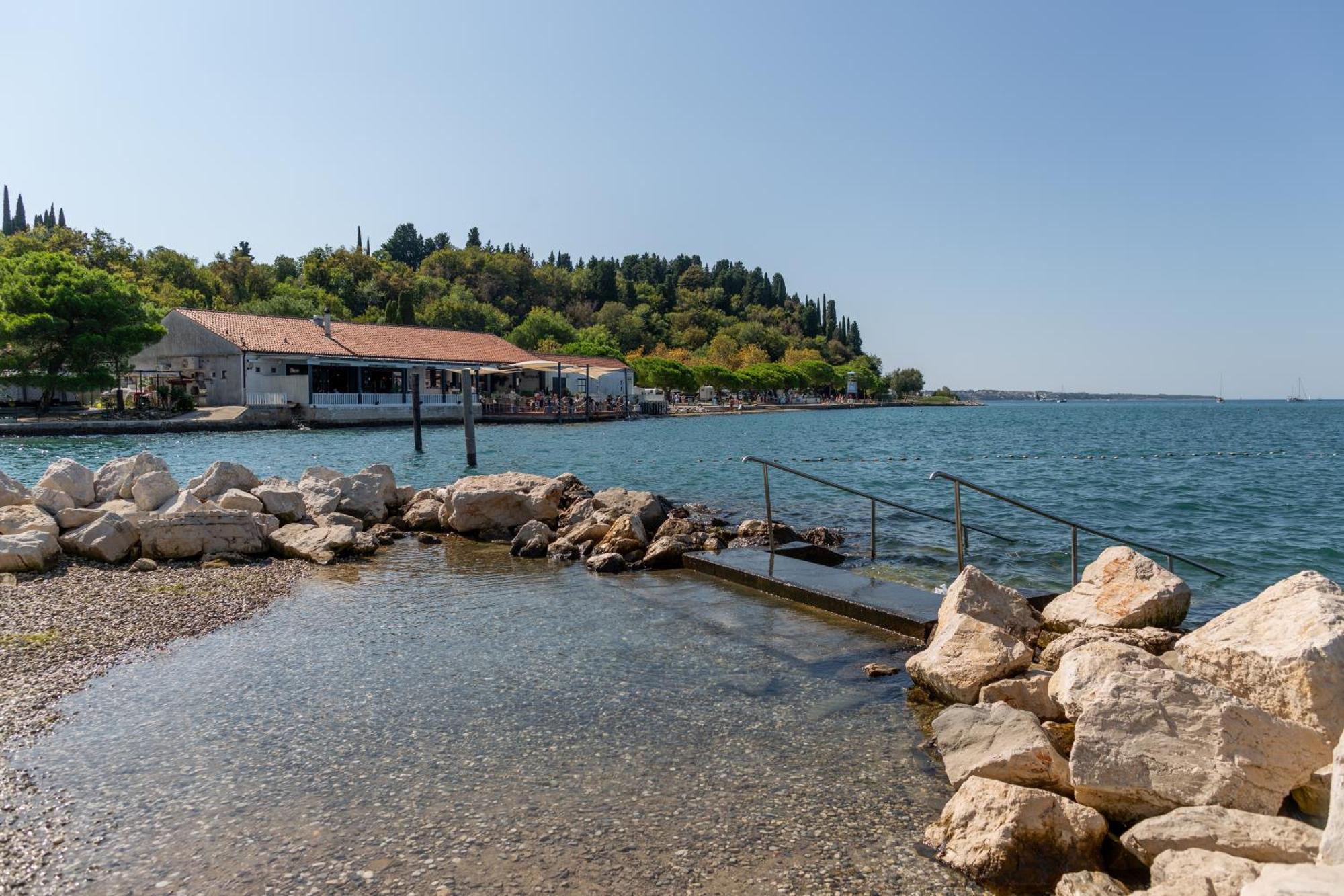 Floating Sea House Shark 3 Appartement Portorož Buitenkant foto